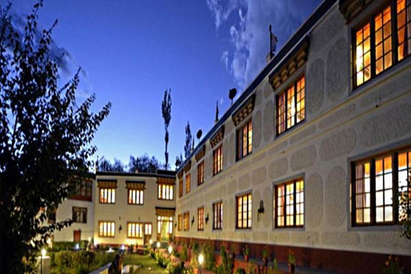 Hotel Mahey Retreat